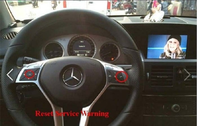 Hướng dẫn reset đèn bảo dưỡng xe Mercedes tại nhà